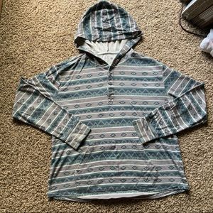 ON THE BYAS long sleeve with hood